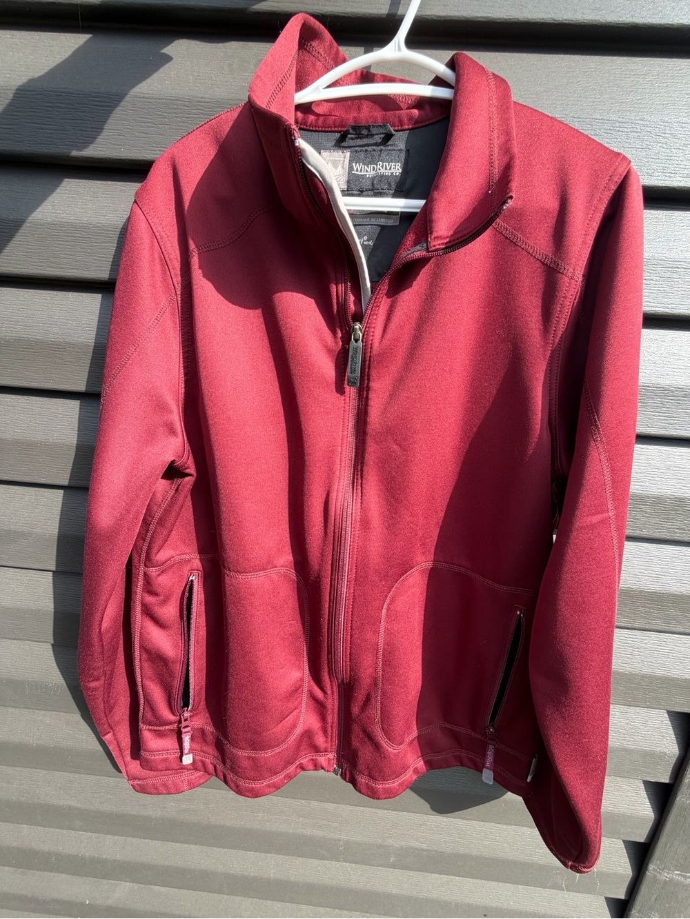 WindRiver Men's Lightweight Zip-Front Jacket in Burgundy